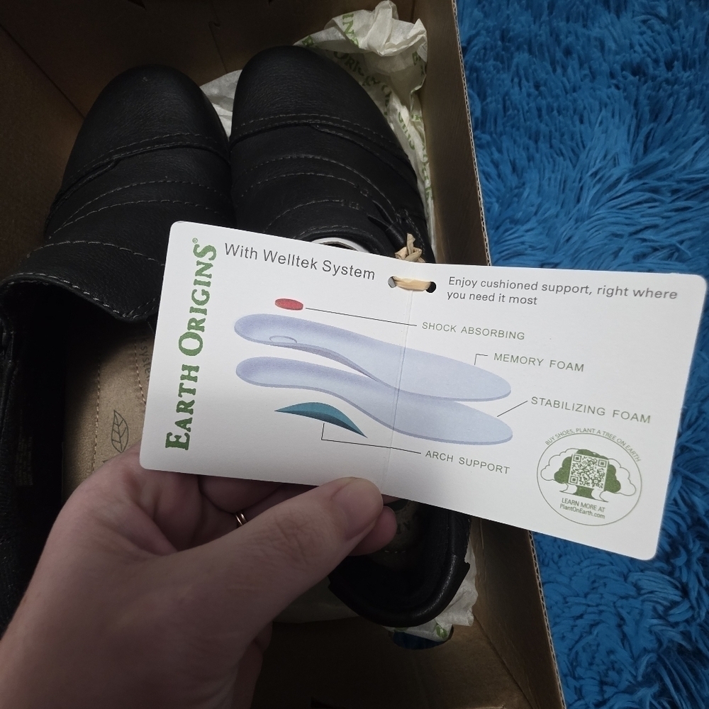 Earth Origins Tasha Leather Slip On Shoes NWT Womens Size 10 Wide - Picture 11 of 11